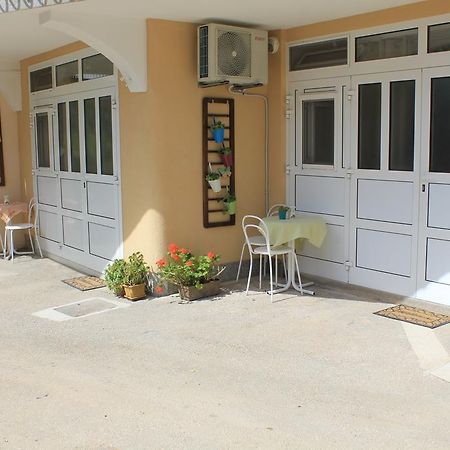 Rooms & Studio Bellina Скрадин Екстериор снимка