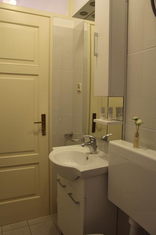Rooms & Studio Bellina Скрадин Екстериор снимка
