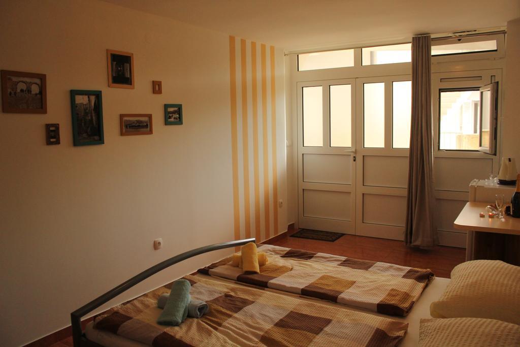 Rooms & Studio Bellina Скрадин Екстериор снимка