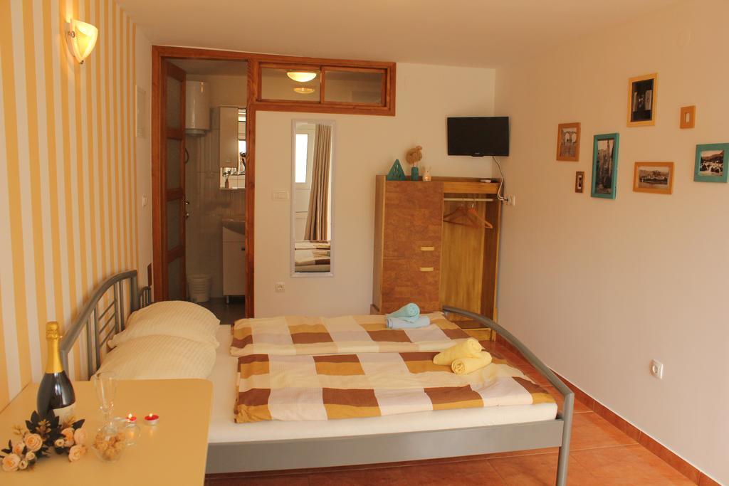 Rooms & Studio Bellina Скрадин Екстериор снимка